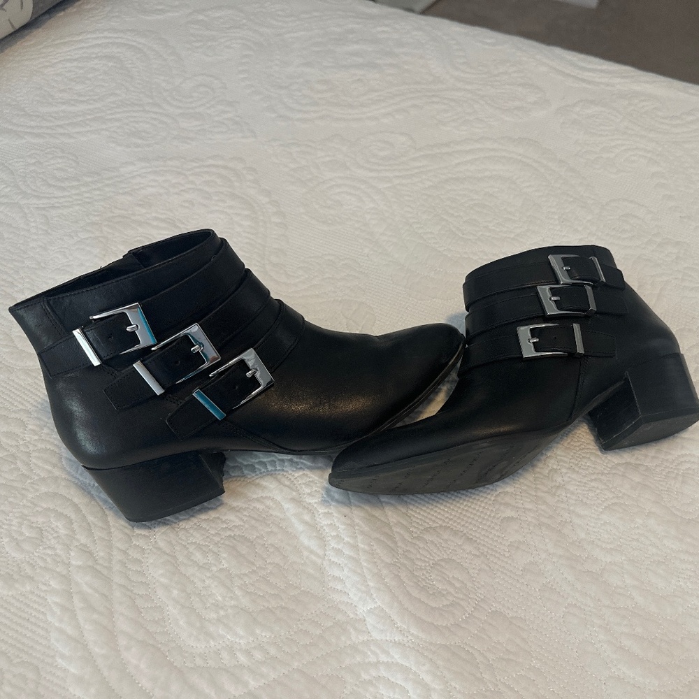 Short Boots